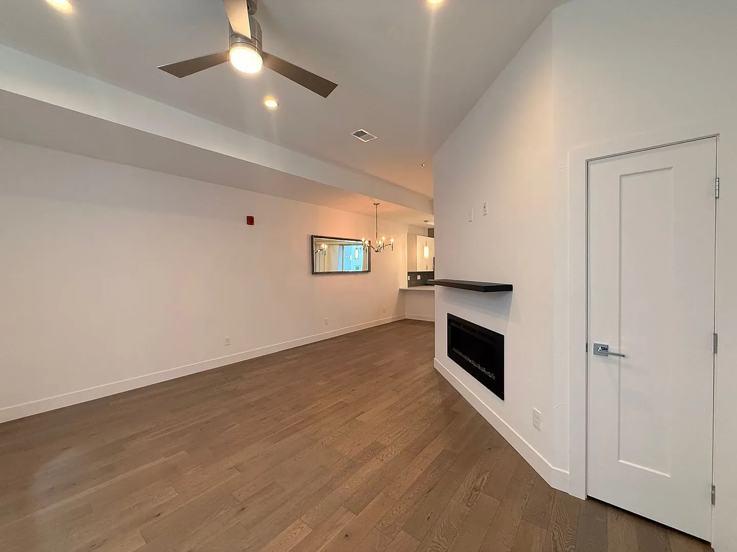Modern Berkeley Townhome Steps from Tennyson Street!! — Photo 2