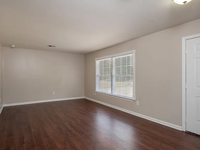 906 Lazy Ln — Photo 7