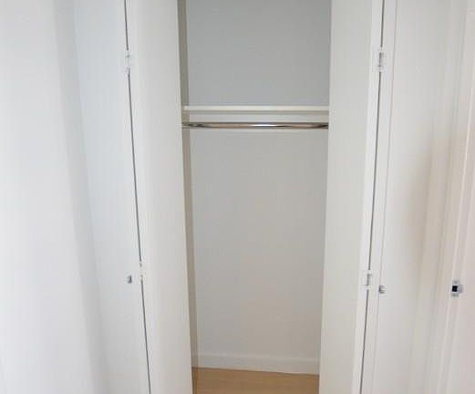 4th image of 222 E 39th St #7BB