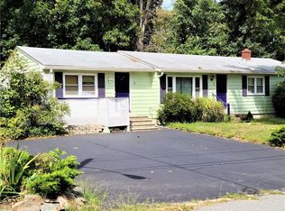 1 Pamela Dr, Smithfield, RI 02828