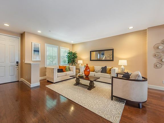 4th image of 724 Adeline Ave