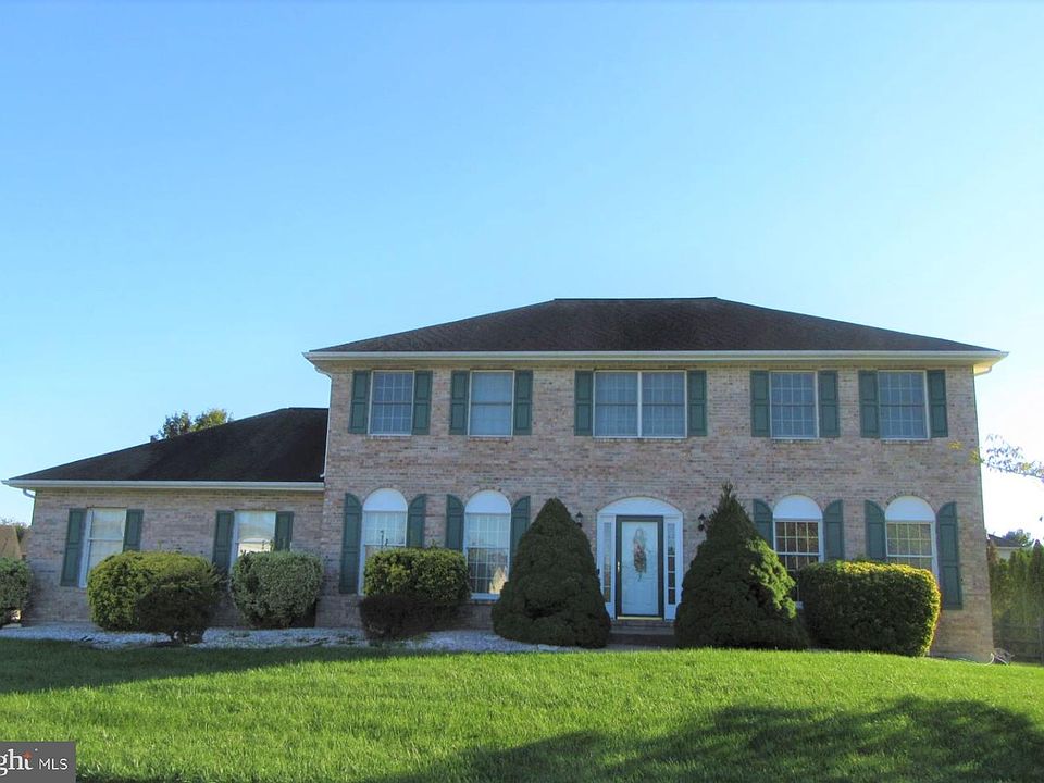 1st image of 138 Megan Dr