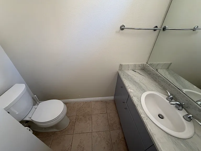 330 El Dorado St #4 — Photo 12
