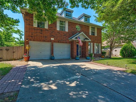 5th image of 206 Belmont Dr