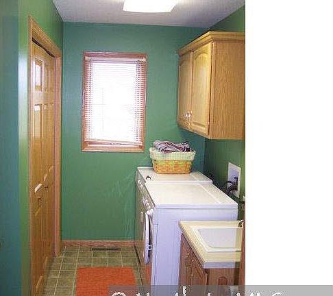 5th image of 800 Maplewood Avenue N