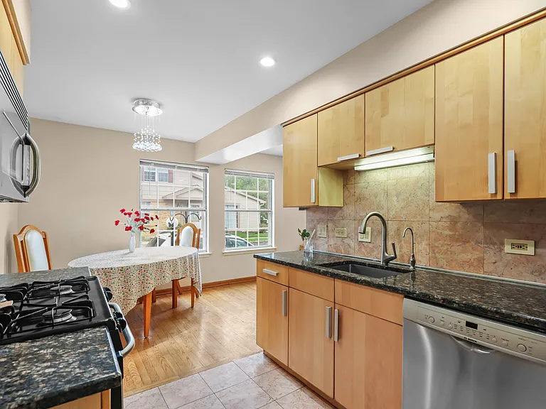334 Plumwood Ln #334 — Photo 8