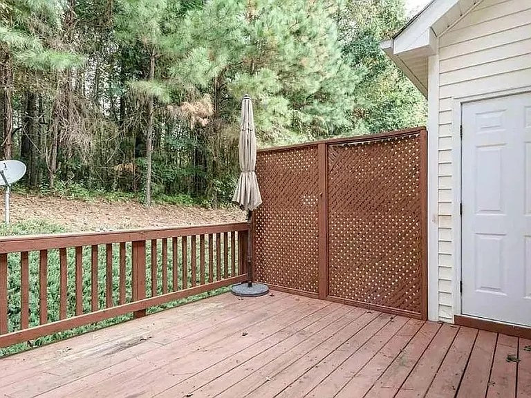 2226 Trailwood Valley Cir — Photo 17