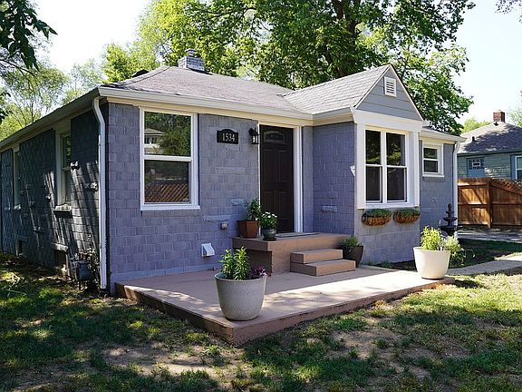 3rd image of 1534 S Centennial St