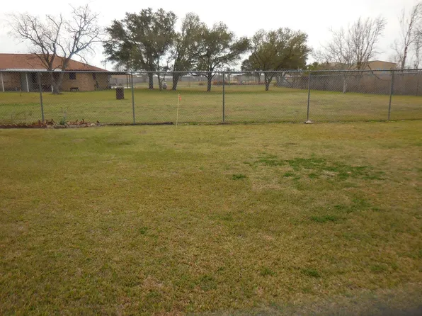 0 Burton St, Matagorda, TX 77457