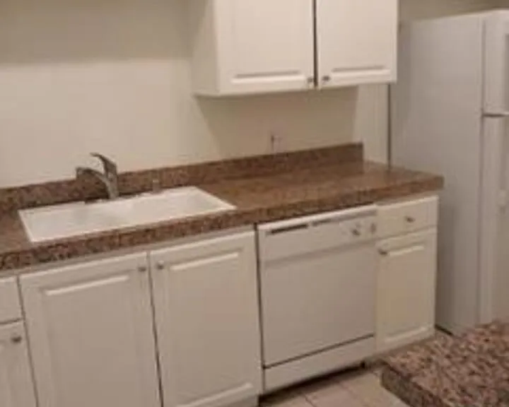 2114 Colby Ave #202 — Photo 7