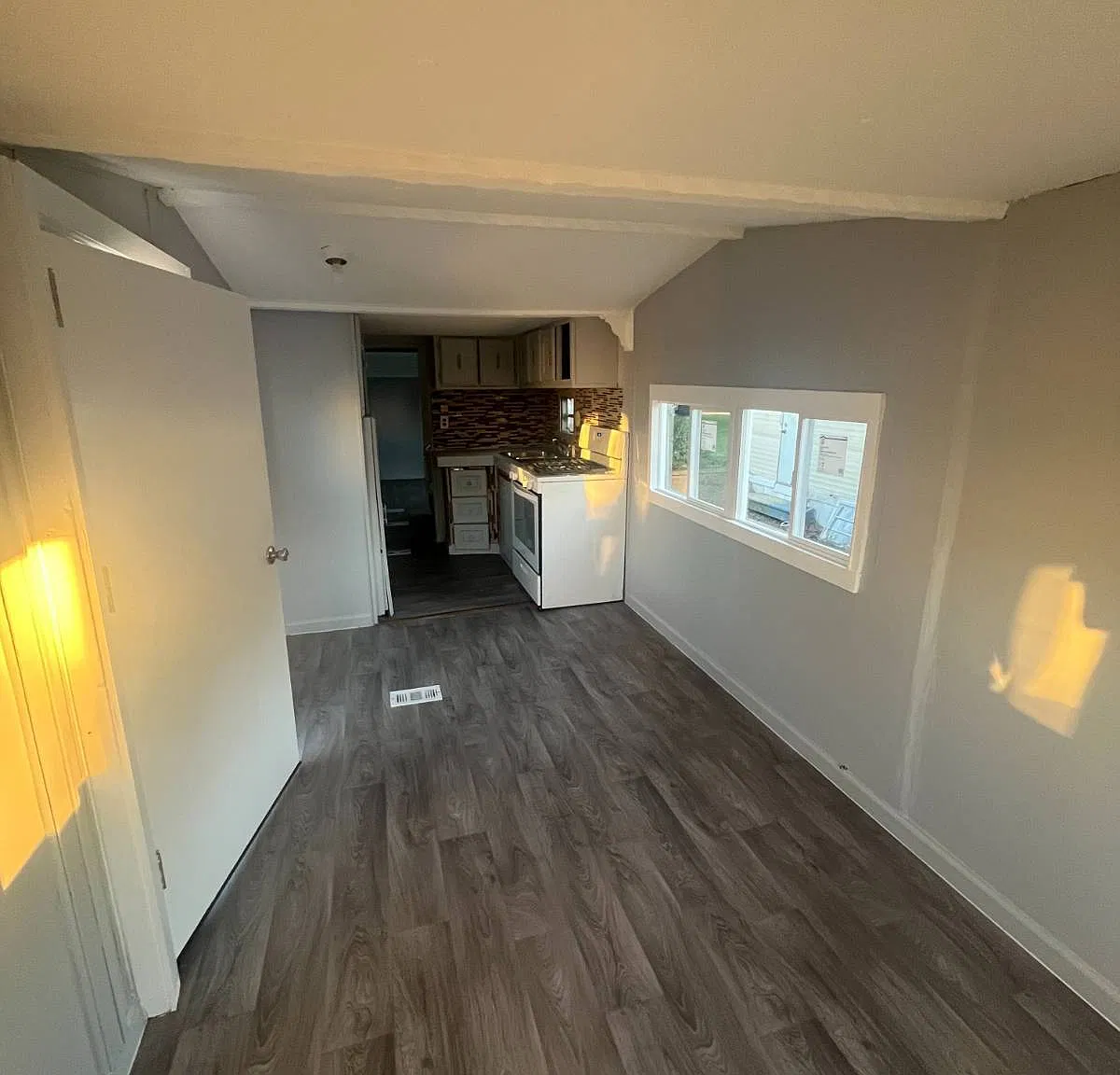 1 bed, 1.0 bath, 259 sqft, $950 — Photo 4