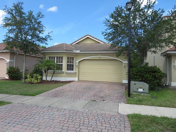 2nd image of 954 NW Leonardo Cir