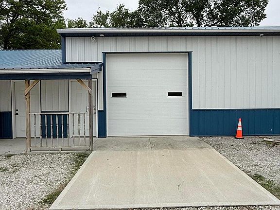3rd image of 232 Main St