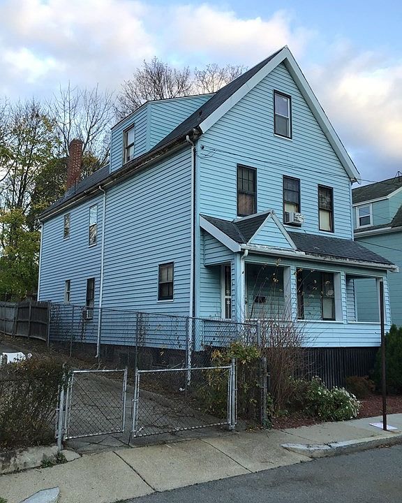 2nd image of 4 Ashmont Park