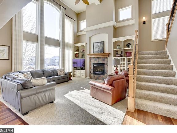 3rd image of 3200 117th Ln NE