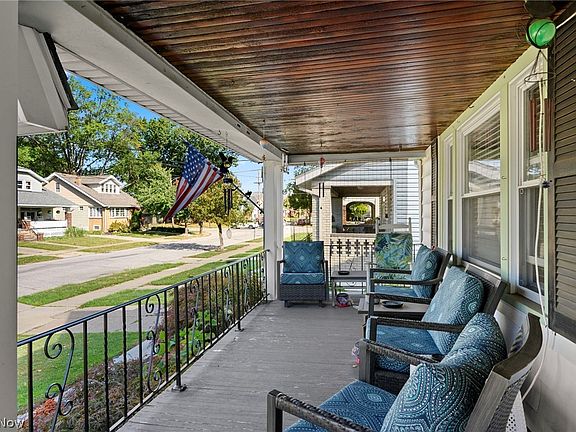 5th image of 5417 Northcliff Ave