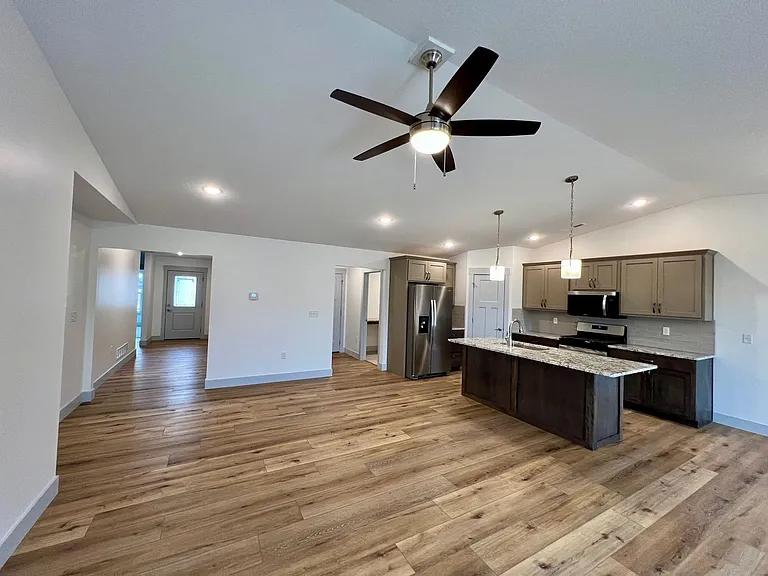 4650 Pierce Dr — Photo 12