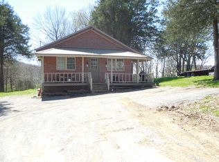 40 Lovers Ln, Fayetteville, TN 37334