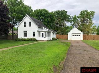 424 N 4th St, Le Sueur, MN 56058