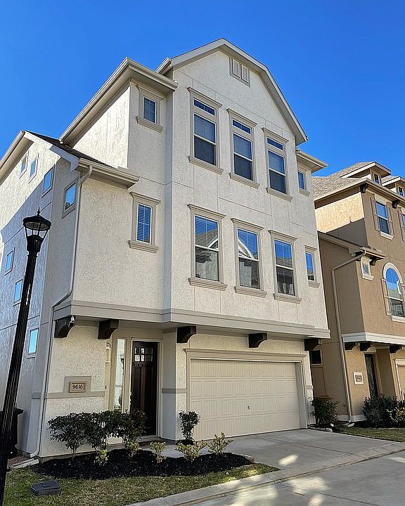 1st image of 9616 Cambridge Manor Ln