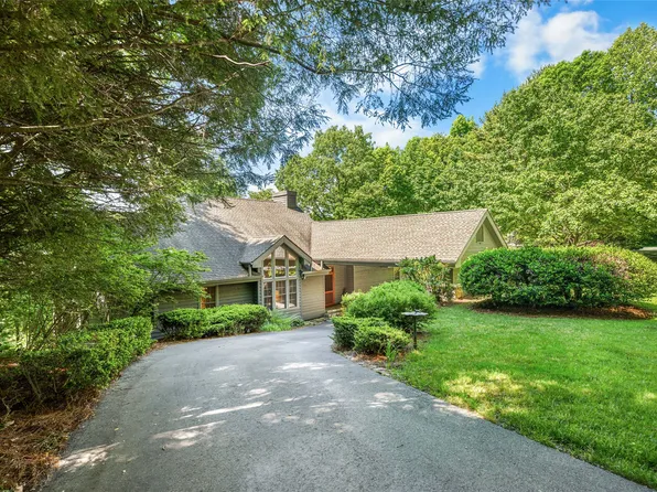 147 Club Colony Lane, Lake Toxaway, NC 28747