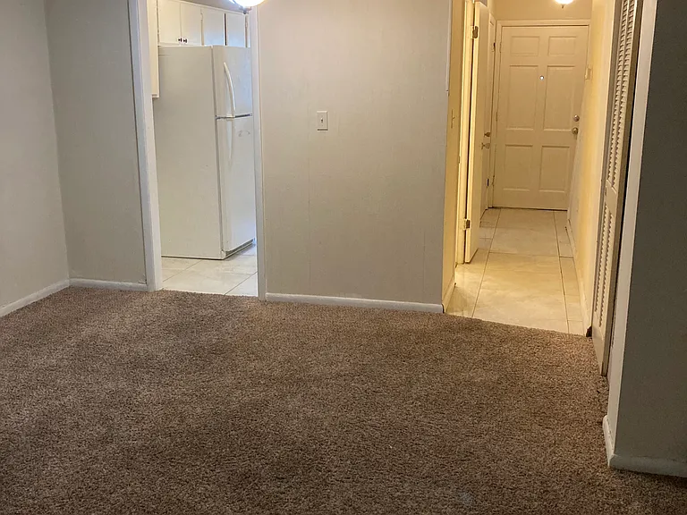 28 Willa Dr #B — Photo 16