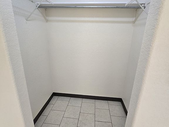 4th image of 126 Alton Ave #C2