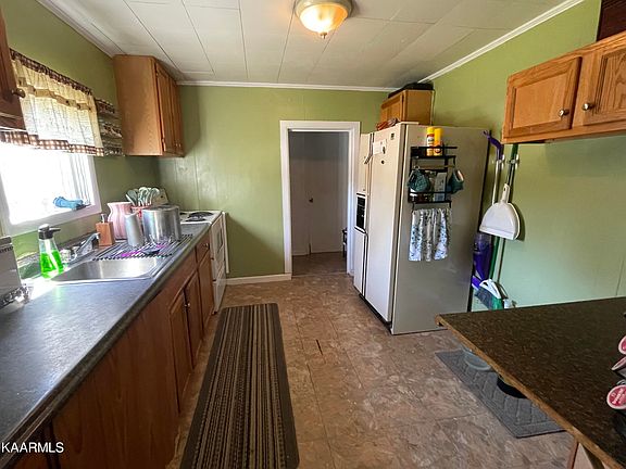 4th image of 357 Burnett St