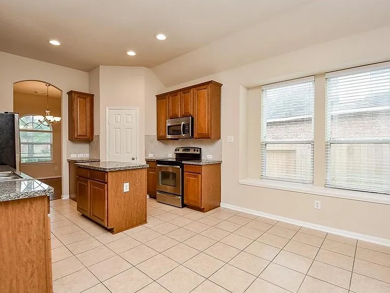 25307 Mallard Bay Ln — Photo 6