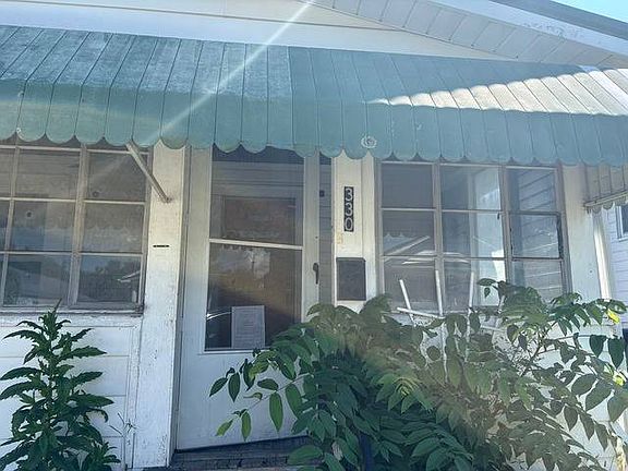3rd image of 330 Bernard St