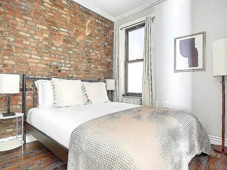 345 W 53rd St #1 — Photo 3