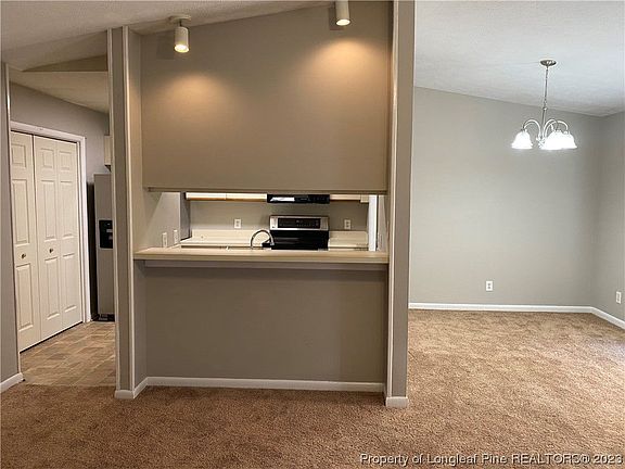 3rd image of 669 W Bartons Landing Pl #7