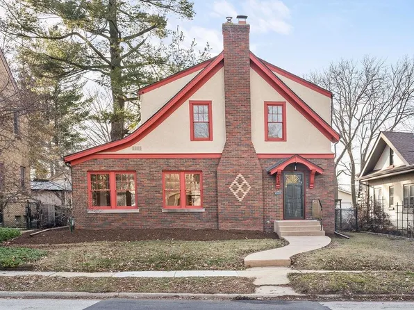 526 Robert Ave, Rockford, IL 61107