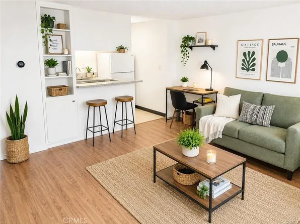 5585 E Pacific Coast Hwy Unit 125, Long Beach, CA 90804