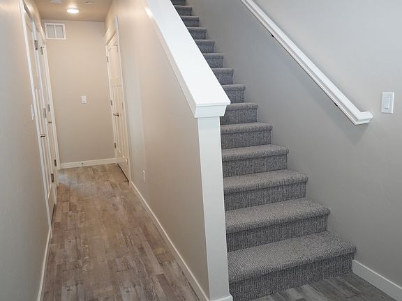 2nd image of 431 2nd Ave N #11421503