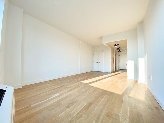 4th image of 409 Eastern Pkwy APT 606