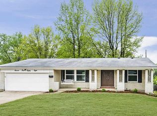 11188 Mammoth Dr, Saint Louis, MO 63136