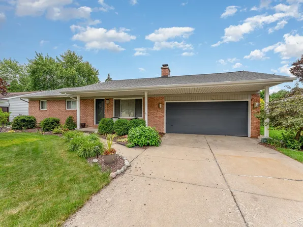 5153 Loganberry Dr, Saginaw, MI 48603