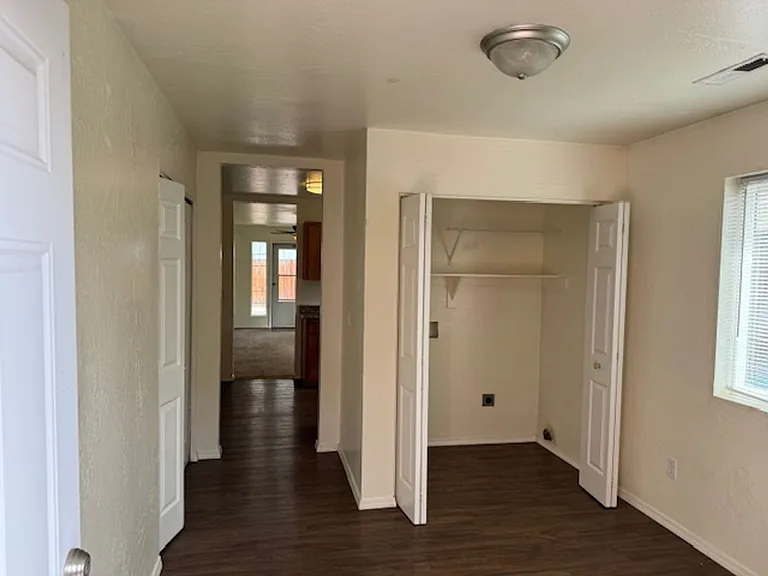 118 N Shasta Ave — Photo 9