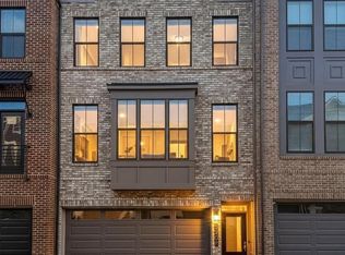 5207 Ridgeview Retreat Dr, Chantilly, VA 20151