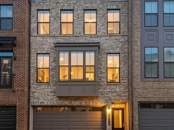 5207 Ridgeview Retreat Dr, Chantilly, VA 20151