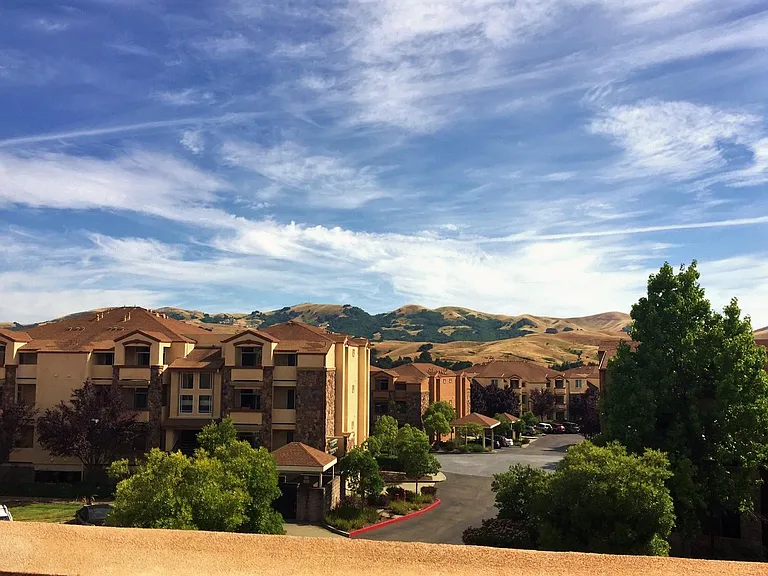 Promontory View — Photo 21