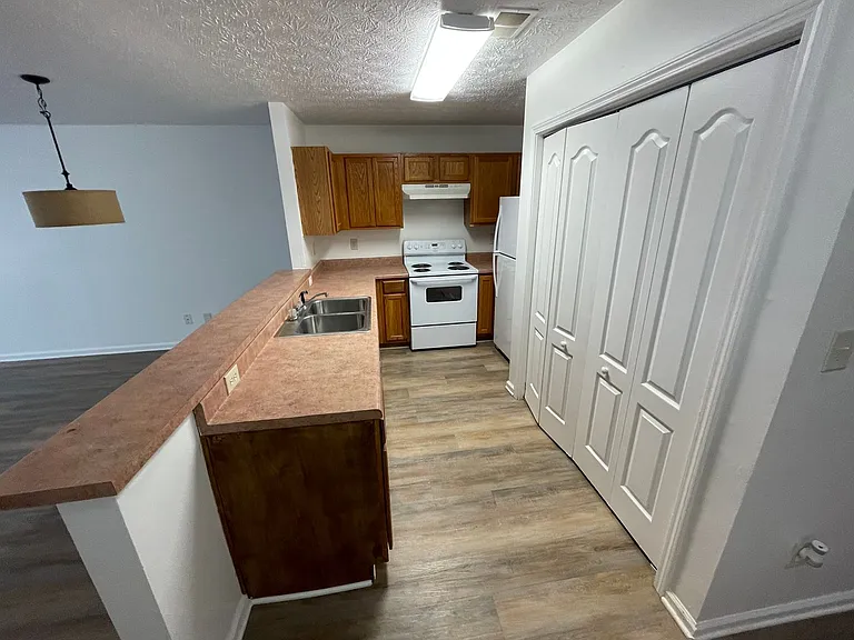 191 Blake Ave — Photo 4