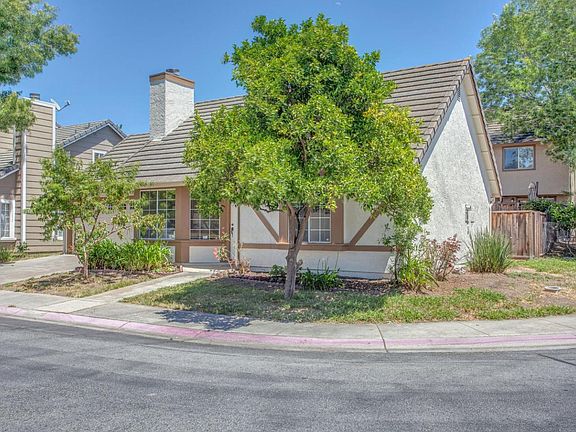 3rd image of 1501 Shumaker Way