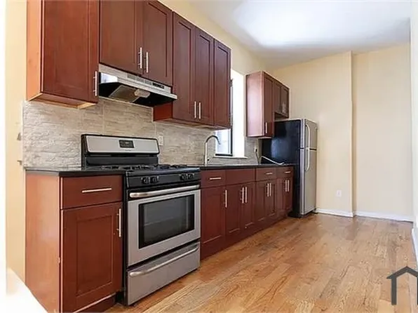 1722 Madison St, Ridgewood, NY 11385