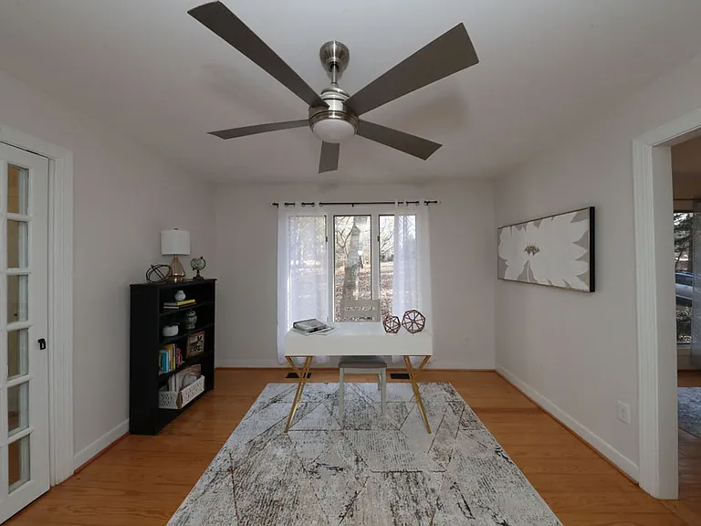 208 Fairfax Way — Photo 29