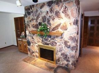 N85W15650 Ridge Rd, Menomonee Falls, WI 53051