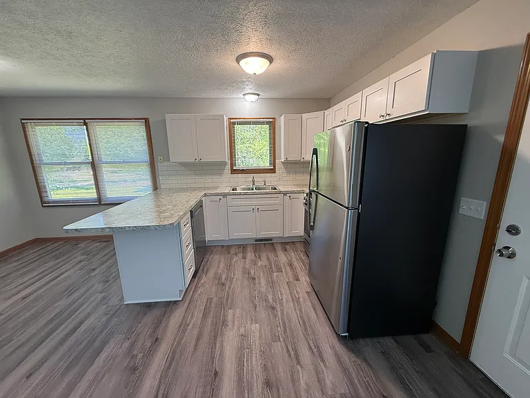 4933 Cannonsburg Rd NE — Photo 3