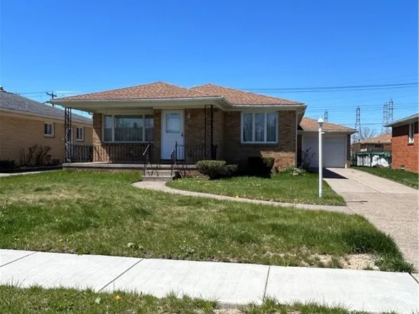 72 Ceil Dr, Cheektowaga, NY 14227