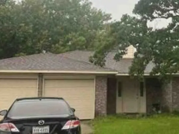 8510 Bluebonnet St, Highlands, TX 77562
